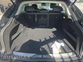 2017 Maserati Levante – miniatura 9