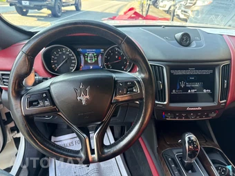 2017 Maserati Levante – miniatura 14