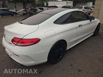 2017 Mercedes-Benz AMG C 43 4MATIC Coupe – miniatura 3
