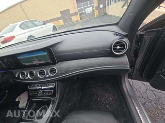 2017 Mercedes-Benz AMG E 43 4MATIC Sedan – miniatura 20