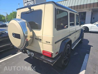 2017 Mercedes-Benz AMG G 63 4MATIC – miniatura 3