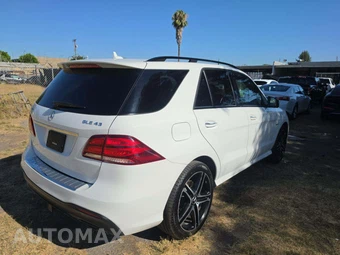 2017 Mercedes-Benz AMG GLE 43 4MATIC – miniatura 3