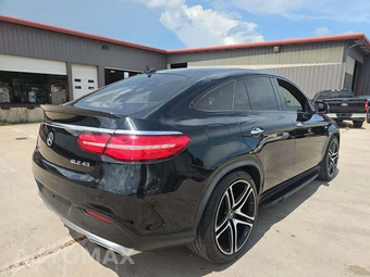 2017 Mercedes-Benz AMG GLE 43 4MATIC – miniatura 3