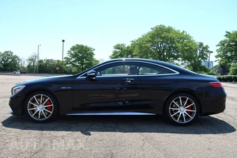 2017 Mercedes-Benz AMG S 63 4MATIC Coupe – miniatura 7