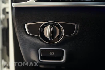2017 Mercedes-Benz AMG S 63 4MATIC Sedan - miniatura 22