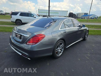 2017 Mercedes-Benz AMG S 63 4MATIC Sedan – miniatura 3