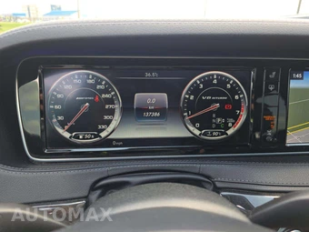 2017 Mercedes-Benz AMG S 63 4MATIC Sedan – miniatura 9