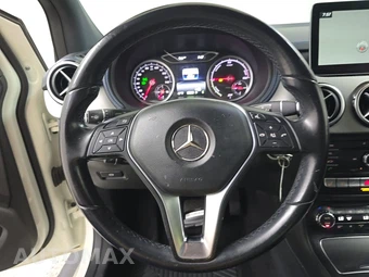 2017 Mercedes-Benz B 250e – miniatura 10