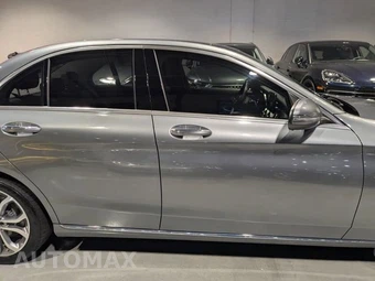 2017 Mercedes-Benz C 300 4MATIC Sedan - miniatura 10