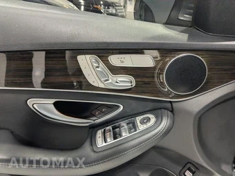 2017 Mercedes-Benz C 300 4MATIC Sedan - miniatura 20