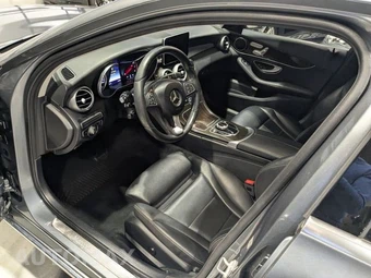 2017 Mercedes-Benz C 300 4MATIC Sedan - miniatura 21