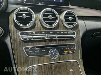 2017 Mercedes-Benz C 300 4MATIC Sedan - miniatura 34