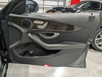 2017 Mercedes-Benz C 300 4MATIC Sedan - miniatura 50