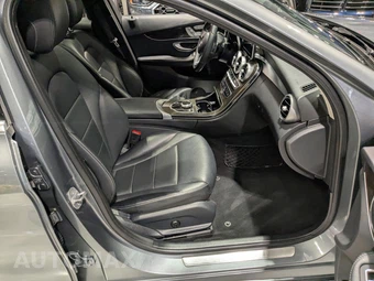 2017 Mercedes-Benz C 300 4MATIC Sedan - miniatura 52