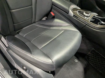 2017 Mercedes-Benz C 300 4MATIC Sedan - miniatura 53
