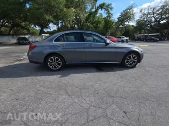 2017 Mercedes-Benz C 300 4MATIC Sedan - miniatura 5