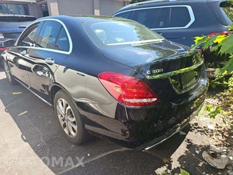 2017 Mercedes-Benz C 300 4MATIC Sedan – miniatura 2