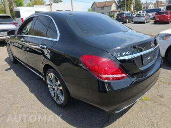 2017 Mercedes-Benz C 300 4MATIC Sedan – miniatura 2