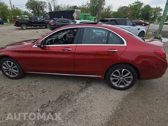 2017 Mercedes-Benz C 300 4MATIC Sedan – miniatura 3