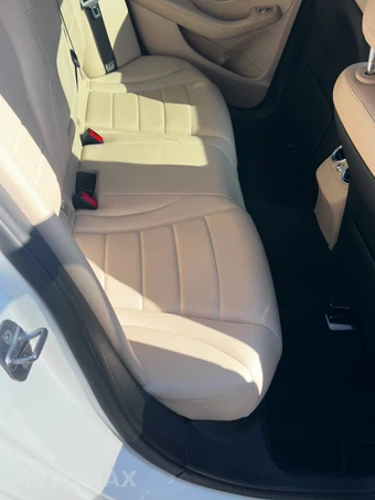 2017 Mercedes-Benz C 300 4MATIC Sedan – miniatura 18