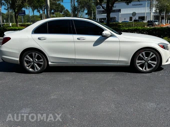 2017 Mercedes-Benz C 300 4MATIC Sedan – miniatura 5