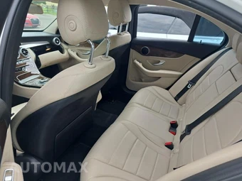 2017 Mercedes-Benz C 300 Sedan - miniatura 16
