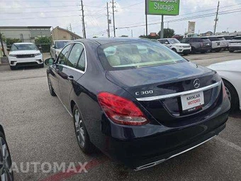 2017 Mercedes-Benz C 300 Sedan – miniatura 2