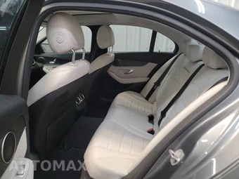 2017 Mercedes-Benz C 300 Sedan – miniatura 13
