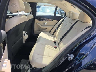 2017 Mercedes-Benz C 300 Sedan - miniatura 13