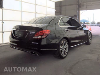 2017 Mercedes-Benz C 300 Sedan – miniatura 4