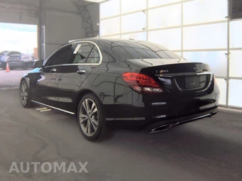 2017 Mercedes-Benz C 300 Sedan – miniatura 6