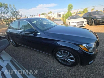 2017 Mercedes-Benz C 300 Sedan - miniatura 4
