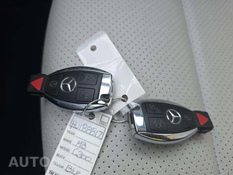 2017 Mercedes-Benz C 300 Sedan - miniatura 8