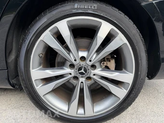 2017 Mercedes-Benz C 300 Sedan - miniatura 20