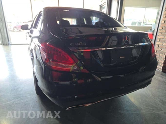 2017 Mercedes-Benz C 300 Sedan – miniatura 2