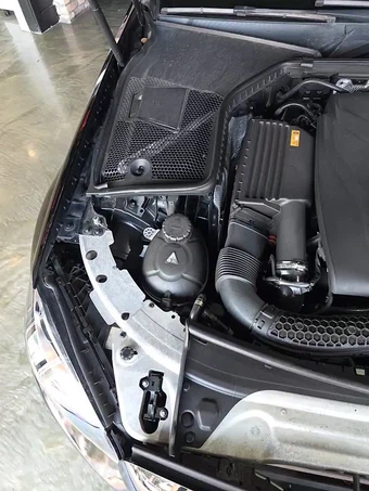 2017 Mercedes-Benz C 300 Sedan – miniatura 25