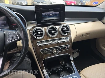 2017 Mercedes-Benz C 300 Sedan - miniatura 11