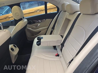 2017 Mercedes-Benz C 300 Sedan - miniatura 13