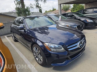 2017 Mercedes-Benz C 300 Sedan - miniatura 3