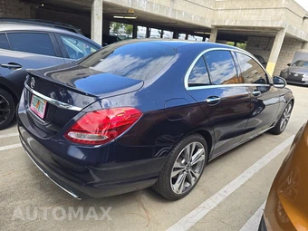 2017 Mercedes-Benz C 300 Sedan - miniatura 4