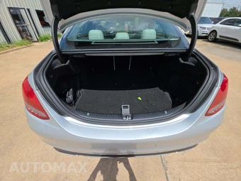 2017 Mercedes-Benz C 300 Sedan – miniatura 10