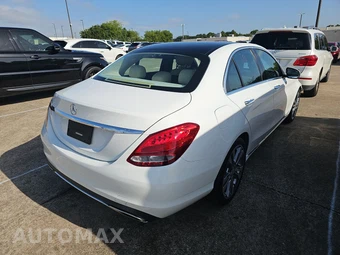 2017 Mercedes-Benz C 300 Sedan – miniatura 4
