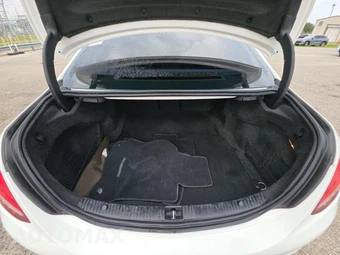 2017 Mercedes-Benz C 300 Sedan - miniatura 16