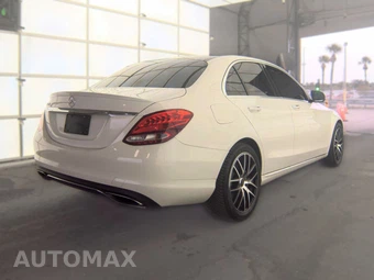 2017 Mercedes-Benz C 300 Sedan - miniatura 4