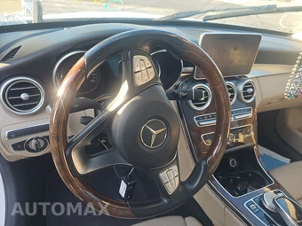 2017 Mercedes-Benz C 300 Sedan – miniatura 10