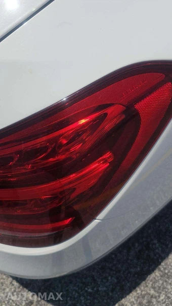 2017 Mercedes-Benz C 300 Sedan – miniatura 34
