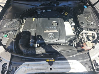 2017 Mercedes-Benz C 350e Sedan – miniatura 15