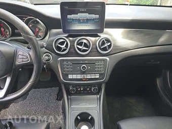 2017 Mercedes-Benz CLA 250 4MATIC – miniatura 10
