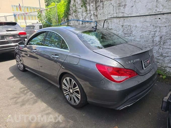 2017 Mercedes-Benz CLA 250 4MATIC – miniatura 2
