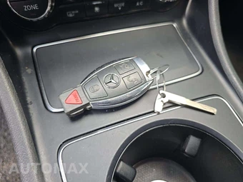 2017 Mercedes-Benz CLA 250 4MATIC – miniatura 8